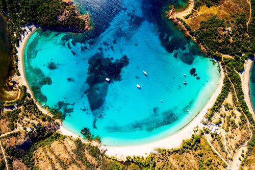 Rondinara  Bonifacio en Corse est l'une des plus belles plages de la Mditerrane 