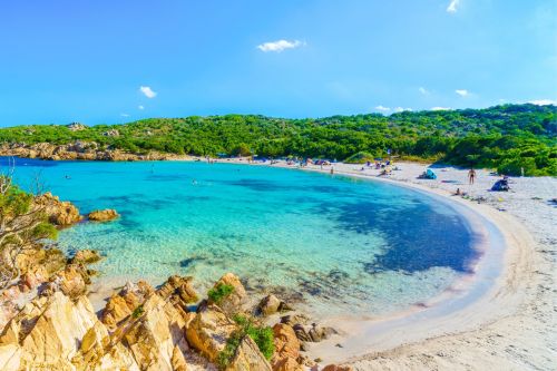 Spiaggia del Principe est l'une des plus belles plages de Méditerranée