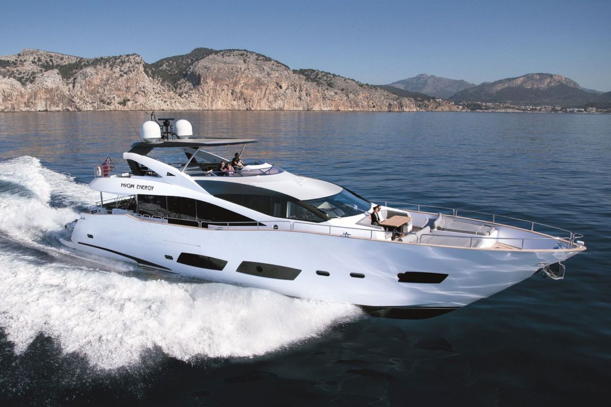 LOCATION YACHT SUNSEEKER 88