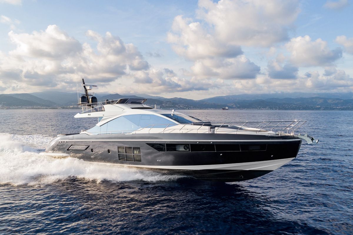 LOCATION YACHT AZIMUT S7