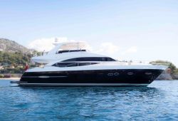Location yacht Princess 72 dans le sud de la France - en croisière