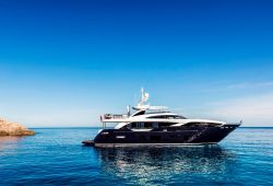 Location yacht Princess 30M dans le sud de la France - en croisière