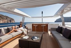 Location bateau Princess 40M dans le sud de la France - sundeck