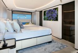 Benetti Delfino 95 - cabine armateur