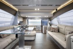 Ferretti 650 nouveaux yachts à louer dans le sud de la France - salon