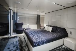 Ferretti Custom Line Navetta 33 - cabine armateur