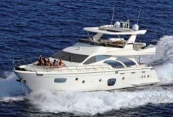 Location yacht Azimut 75 dans le sud de la France - en croisière