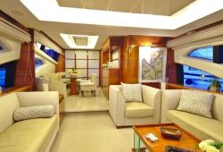 Azimut 75 à louer dans le sud de la France - salon