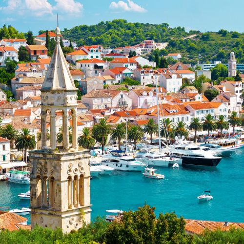 La ville de Hvar en Croatie