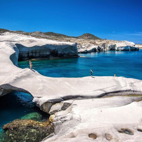 La plage de Sarakiniko sur l'le de Milos en Grce