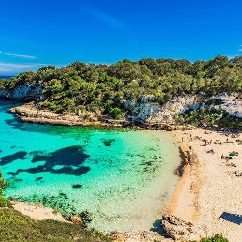 La belle plage de Cala d'Or  Majorque dans les les Balares