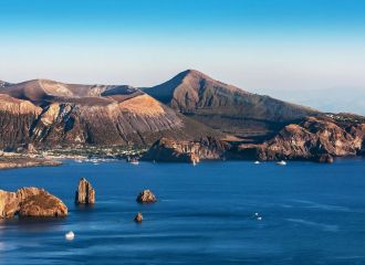 Location de yacht en Sicile, louer un yacht dans les les oliennes