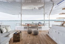 CALMAO Sunreef 74 catamaran boat rental - exterior main deck