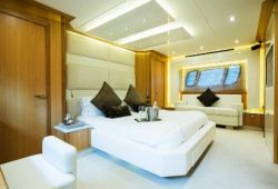 Sunseeker Predator 84 - cabine armateur