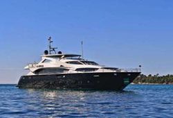Location yacht Sunseeker 34m dans le sud de la France - en croisière