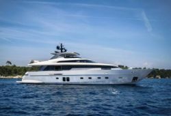 Location yacht Sanlorenzo SL96 dans le sud de la France - en croisière