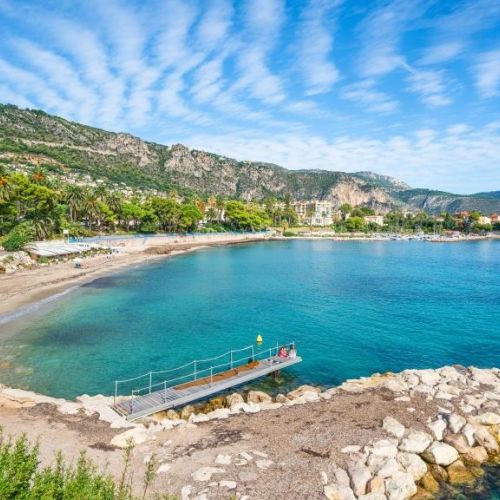 La baie de Beaulieu-sur-mer, un mouillage de rve pour une location de yacht dans les environs de Monaco