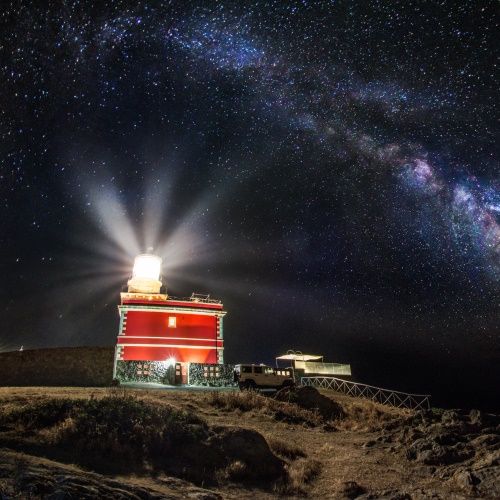 Un htel de luxe dcal dans un phare en Sardaigne