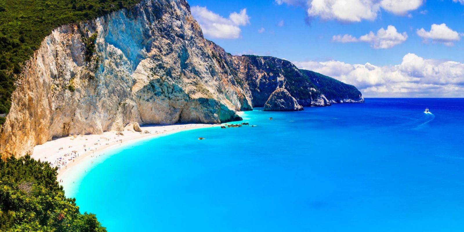 https://www.talamare.fr/medias/Mouillage prs d'une superbe plage de Lefkada lors d'une location de yacht en Grce dans les les ioniennes