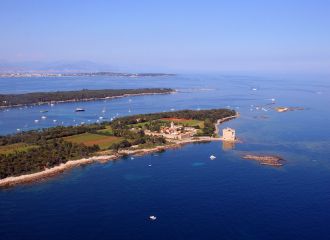 Location yacht Cannes Iles de Lrins, louer un yacht  Cannes 