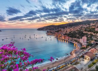 Location yacht sud de la France, louer un yacht sur la Cte d'Azur