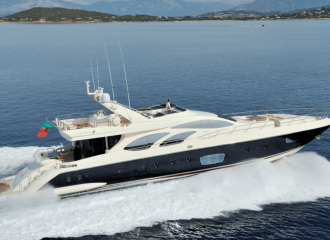 LOCATION YACHT AZIMUT 100 