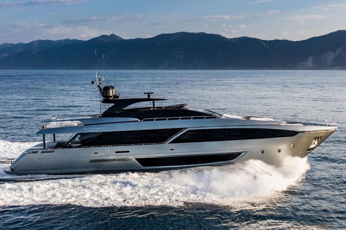 RIVA 110 DOLCEVITA