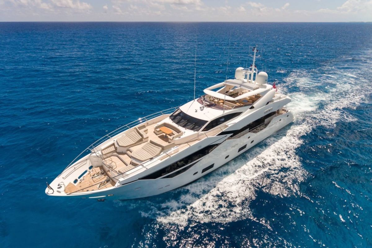 LOCATION YACHT SUNSEEKER  116