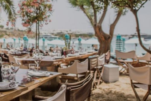 Le restaurant de plage Nammos  Mykonos en Grce