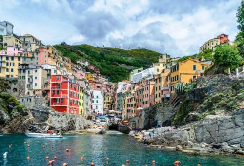 Le village de pcheurs de Riomaggiore dans les Cinque Terre