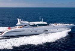 Location yacht Mangusta 130 dans le sud de la France - en croisire