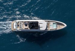 Location bateau Mangusta Oceano 43 dans le sud de la France - vue aérienne
