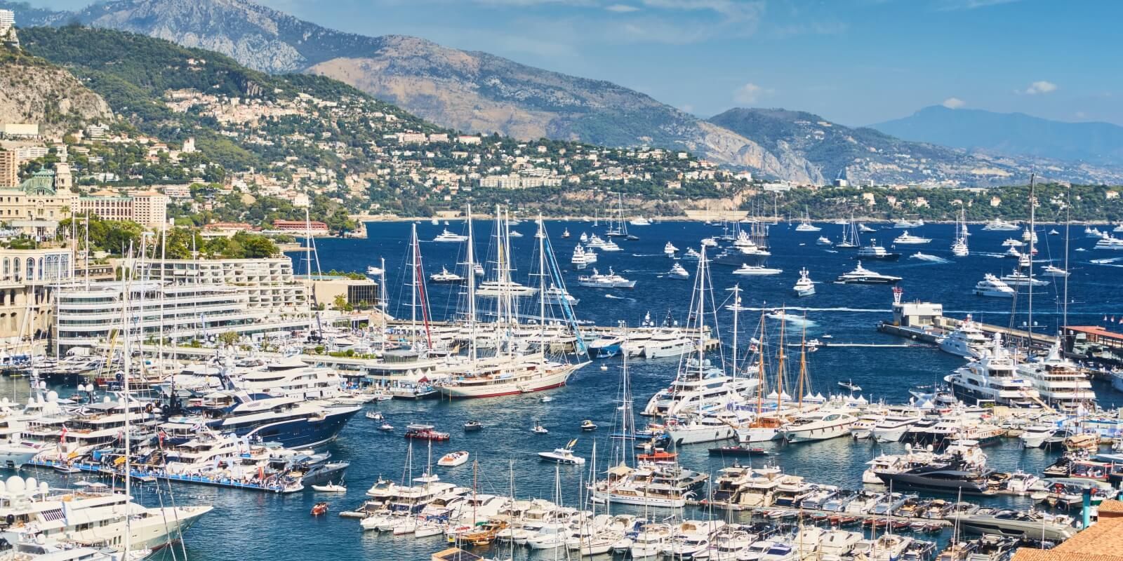 https://www.talamare.fr/medias/Entre du Port Hercule  Monaco avec des yachts mis en place pour des locations yacht vnementielles