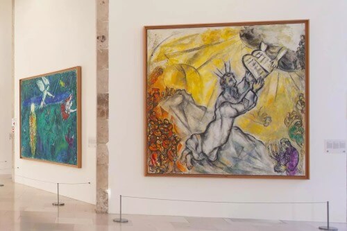 Peintures au Muse Chagall de Nice