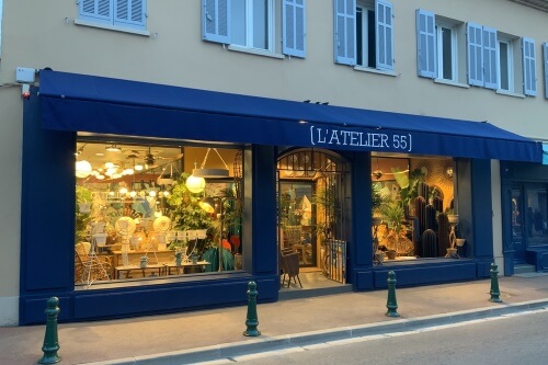 Vitrine de la galerie d'art Atelier 55  Saint-Tropez