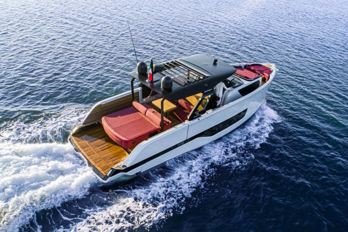 LOCATION YACHT CRANCHI A46