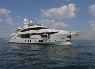 LOCATION YACHT BENETTI FAST 125