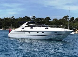 LOCATION YACHT PRINCESS V50